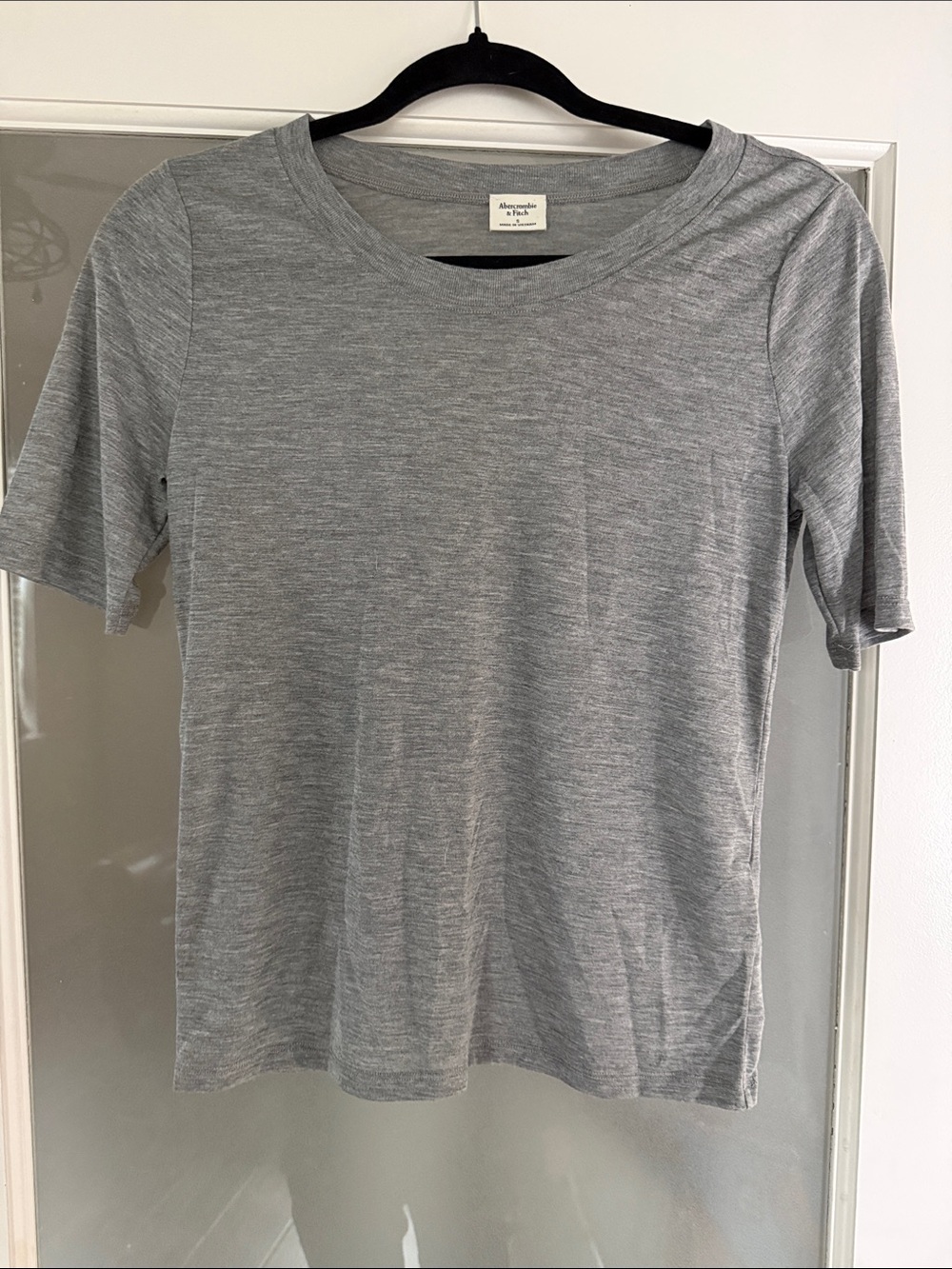 Abercrombie & Fitch Light Heather Gray Short Sleeve Tee